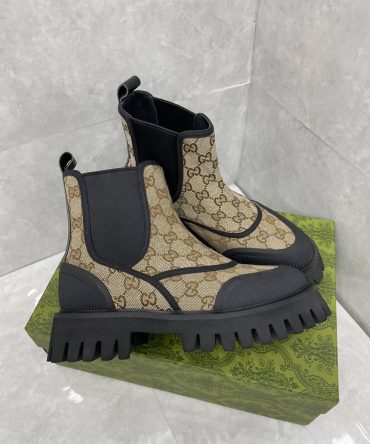 Gucci Beige & Black GG Boots ()
